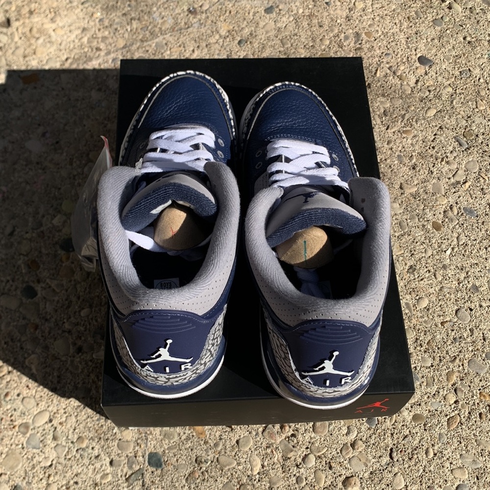 New Jordan 3  Retro Georgetown Size  7Y / 8.5 women - Picture 5 of 15